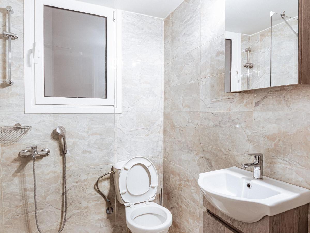 Luxury Apartment In The Heart Of The City - 1Br أثينا المظهر الخارجي الصورة
